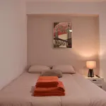 Rent a room of 100 m² in valencia