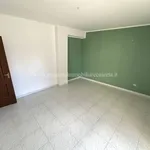 Affitto 5 camera appartamento di 130 m² in Caserta