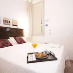 Rent 1 bedroom apartment of 32 m² in barcelona