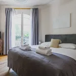 Appartement de 1023 m² avec 2 chambre(s) en location à Paris