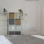 Rent 4 bedroom apartment in Madrid