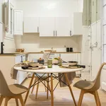 Rent a room of 180 m² in Barcelona