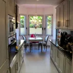 Rent 2 bedroom apartment of 150 m² in Marbella