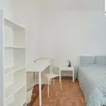 Rent 16 bedroom apartment in Lisbon