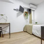 Rent 7 bedroom apartment in Valencia