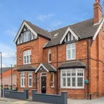 Rent 5 bedroom house in West Midlands