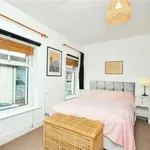 Rent 3 bedroom apartment in Wales