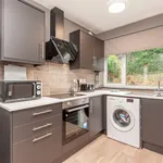 Rent 2 bedroom flat of 603 m² in Leeds