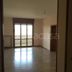 Rent 4 bedroom apartment of 98 m² in Modena