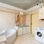 Rent Apartment of 95 m² in Torino