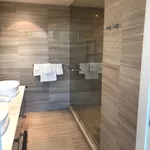 Appartement de 871 m² avec 2 chambre(s) en location à Vancouver