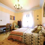 Rent a room of 170 m² in madrid