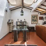 Rent 2 bedroom apartment of 80 m² in Firenze