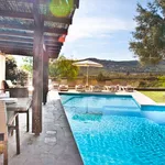 Rent 6 bedroom house in Cala Bassa