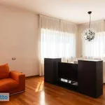 Rent 4 bedroom apartment of 200 m² in Milan