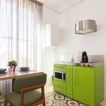 Rent 1 bedroom apartment of 25 m² in Granada']