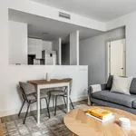 Alquilo 2 dormitorio apartamento de 743 m² en Madrid