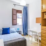 Rent 5 bedroom apartment in Valencia