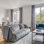 Appartement de 743 m² avec 2 chambre(s) en location à Paris