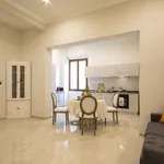 Rent 2 bedroom apartment of 90 m² in Florence