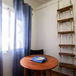 Rent a room of 180 m² in valencia