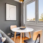 Rent 1 bedroom apartment of 581 m² in vienna