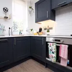 Rent 3 bedroom flat in Wales