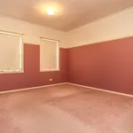 Rent 5 bedroom house in Blayney