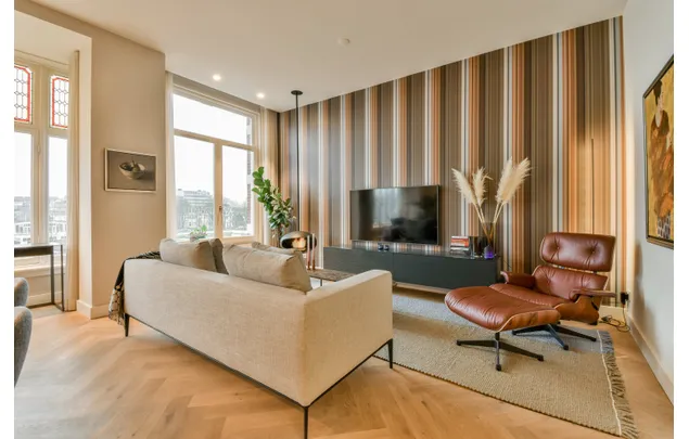 Huur 3 slaapkamer appartement van 114 m² in Nieuwe Pijp