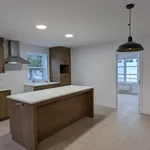 Rent 4 bedroom apartment in Saint-François-Xavier-de-Brompton