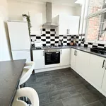 Rent 3 bedroom flat in East Midlands