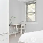 Rent 4 bedroom flat in Edinburgh