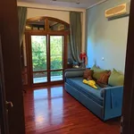 Rent 7 bedroom house of 270 m² in Χαλκίδα