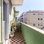 Rent 3 bedroom apartment of 107 m² in Lisbon