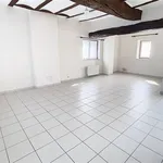 Maison de 300 m² avec 2 chambre(s) en location à INCOURT