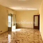 Affitto 2 camera appartamento di 99 m² in Palermo