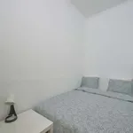 Rent a room in lisbon