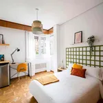 Rent a room of 202 m² in Madrid