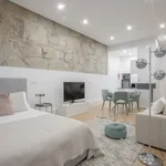 Rent 1 bedroom apartment of 40 m² in Porto