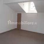 Affitto 3 camera appartamento di 70 m² in Bologna