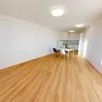 Pronajměte si 3 ložnic/e byt o rozloze 92 m² v Prague