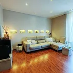 Rent 2 bedroom apartment of 60 m² in Milan