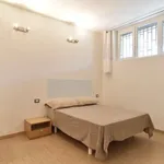 Rent a room of 120 m² in Rome