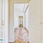 Rent 6 bedroom apartment of 255 m² in Rome