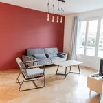 Rent 4 bedroom apartment of 75 m² in Venissieux