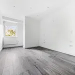 Rent 1 bedroom apartment in Surrey