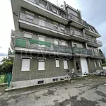 Affitto 3 camera appartamento di 100 m² in Pregnana Milanese