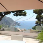 Rent 1 bedroom apartment in Èze