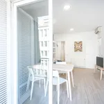 Rent 4 bedroom apartment of 90 m² in Barcelona