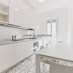 Rent 5 bedroom apartment of 200 m² in Milano